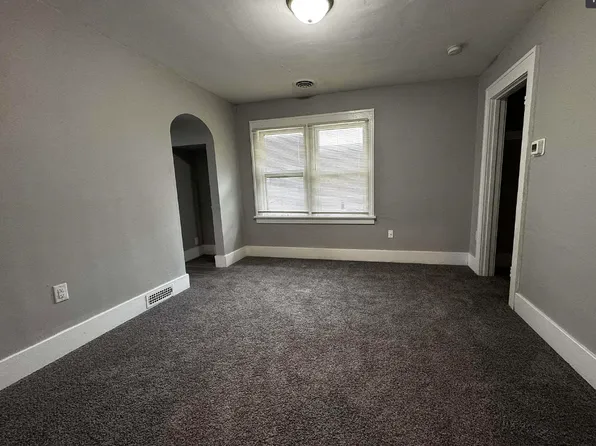 2107 Marquette St APT 4, Davenport, IA 52804