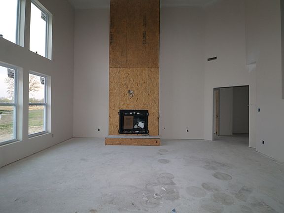 2nd image of 10701 Oak Bend Blvd