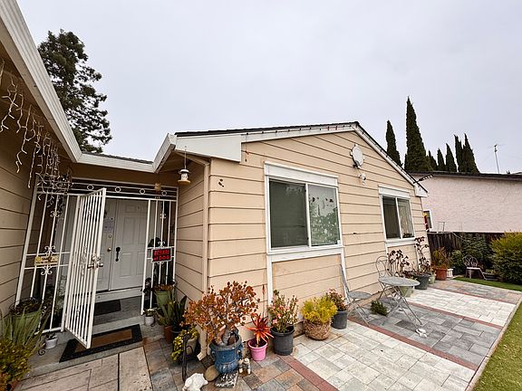 2nd image of 2030 Hayworth Dr
