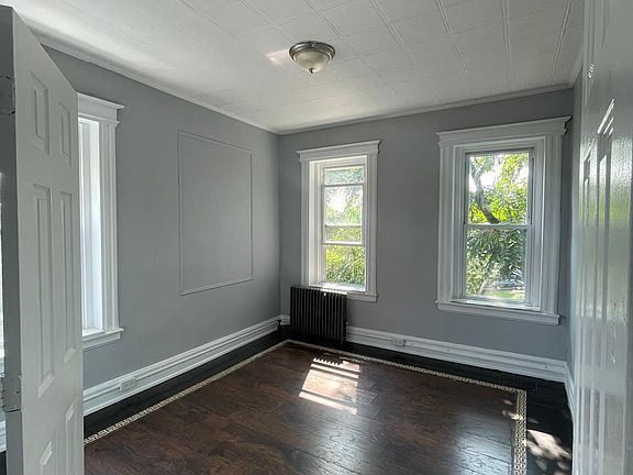 4th image of 373 Fairmount Ave #15F