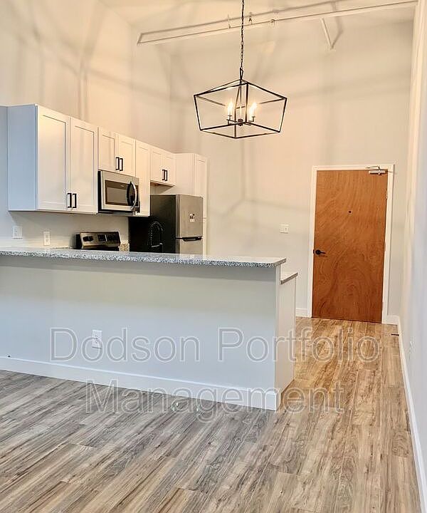 1st image of 9 W Old St #210