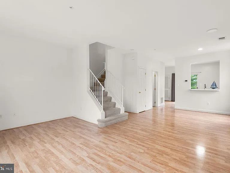 8603 Willow Leaf Ln — Photo 6