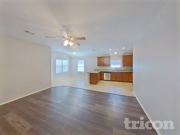 2nd image of 825 Bens Dr