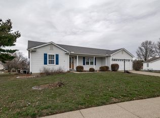 303 Normandy Rd, Versailles, KY 40383