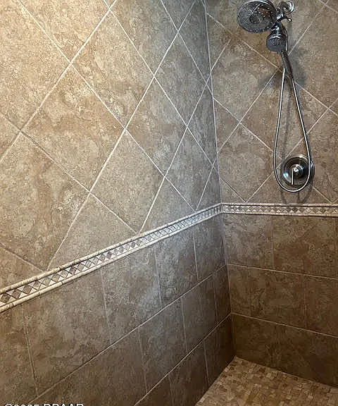 1111 Squirrel Nest Ln — Photo 10