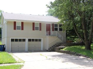 1415 Park Ln, Liberty, MO 64068