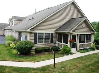 576 Richmond Dr, Pataskala, OH