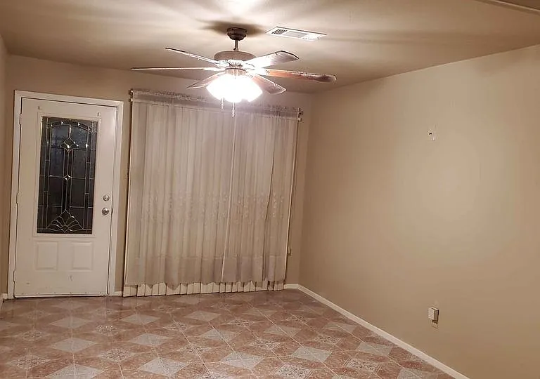 15305 Corsair Rd — Photo 2