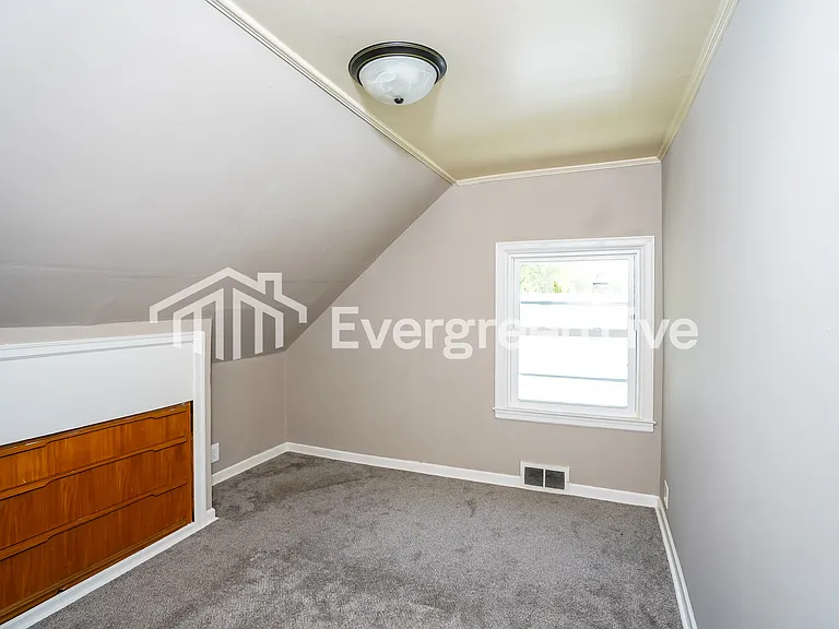 4608 N 44th St — Photo 11