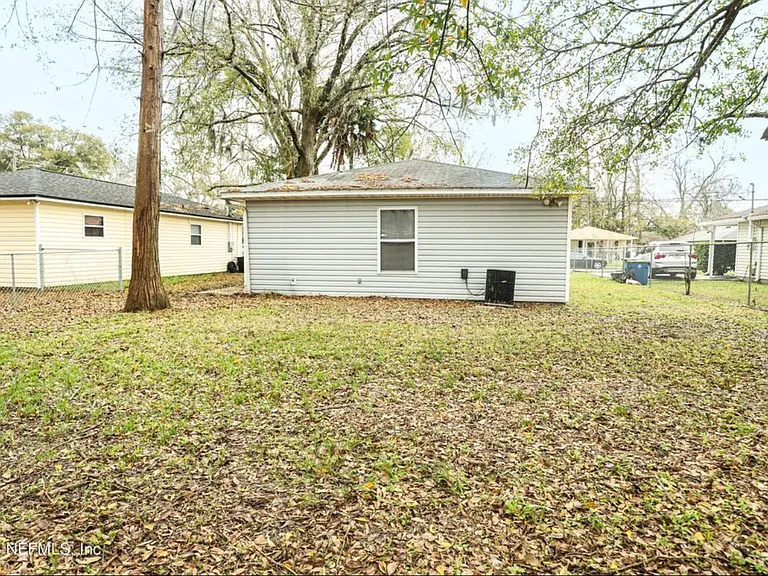 2119 Tuskegee Rd — Photo 4