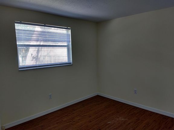 5th image of 1040 Hollywood Ave