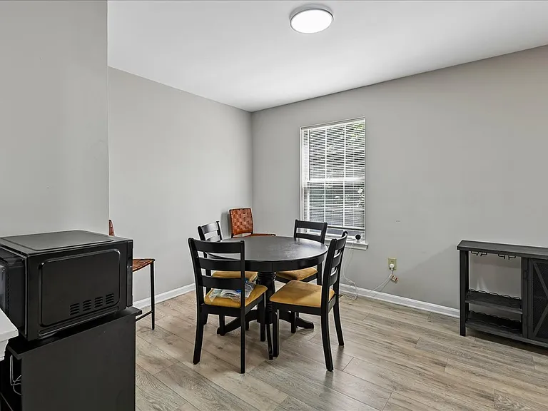 530 Mount Lubentia Ct E — Photo 9