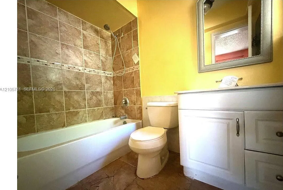 3 bed, 2.0 bath, $3,500 — Photo 2