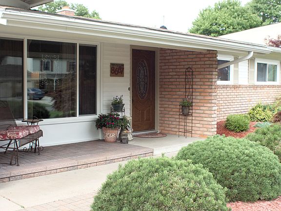 4th image of 8667 Hedgeway Dr