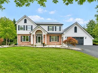 6 Savannah Ct, Rochester, NY 14625