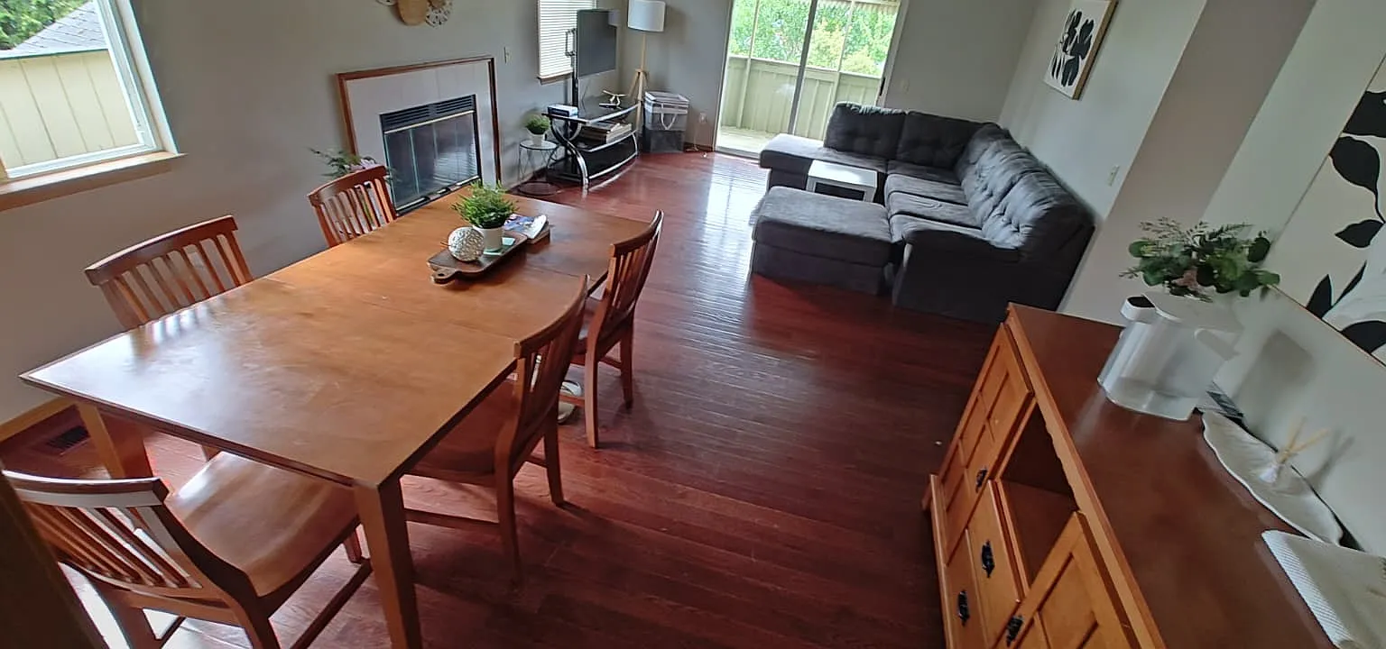 6 bed, 2.5 bath, 2640 sqft, $950 — Photo 4