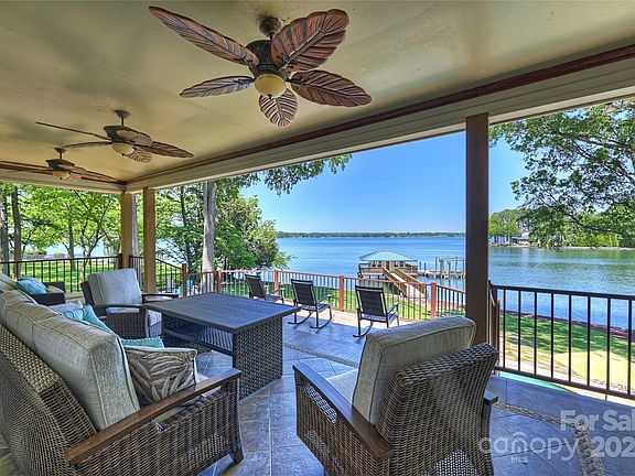 2nd image of 304 Lakeshore Dr