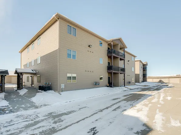 1403 Sharloh Loop Unit 3, Bismarck, ND 58501