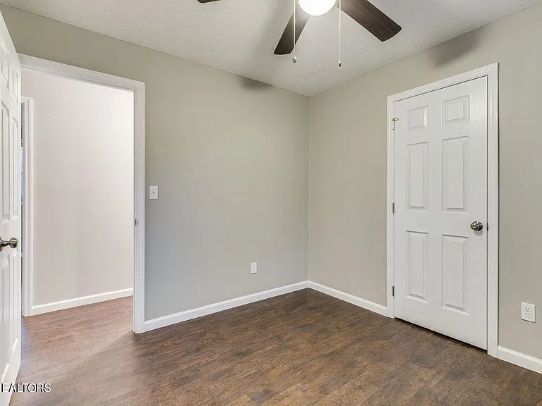 1724 Boone Cir — Photo 9