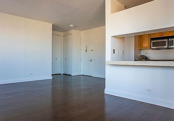 5th image of 500 W 43rd St Ph D