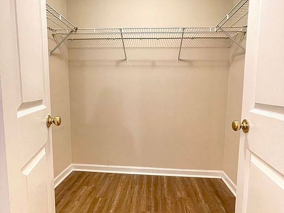3rd image of 102 Stewart Pl