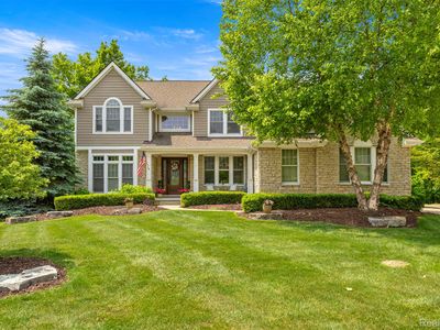 23736 Point O Woods Ct, South Lyon, MI, 48178