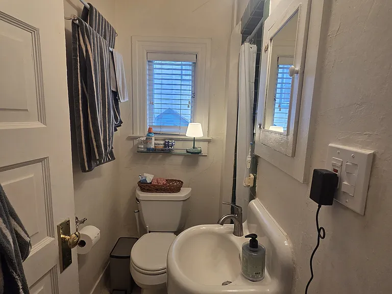 2626 Benvenue Ave #3 — Photo 10