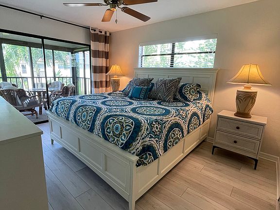 2nd image of 5570 Trailwinds Dr APT 524