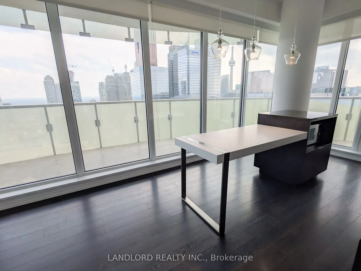197 Yonge St - 4309 — Photo 4
