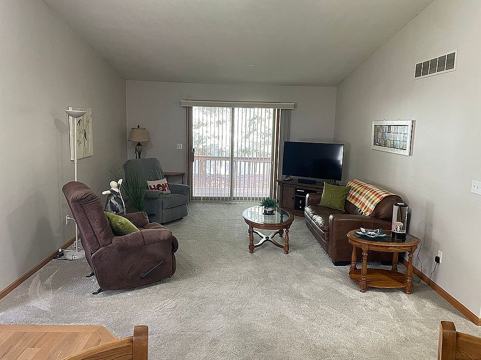 150 Creekwood Cir, Linden, MI 48451 Zillow