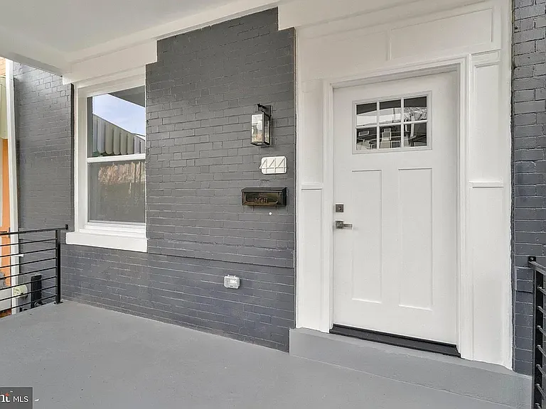 444 Kenyon St NW — Photo 5
