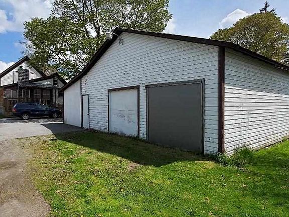 2nd image of 415 Mansion Ave