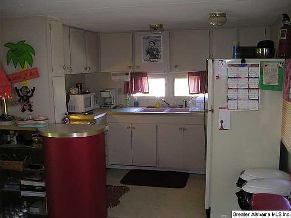 3rd image of 440 Lomar Dr