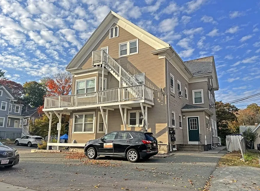 1 bed, 4839 sqft, $1,900 — Photo 2