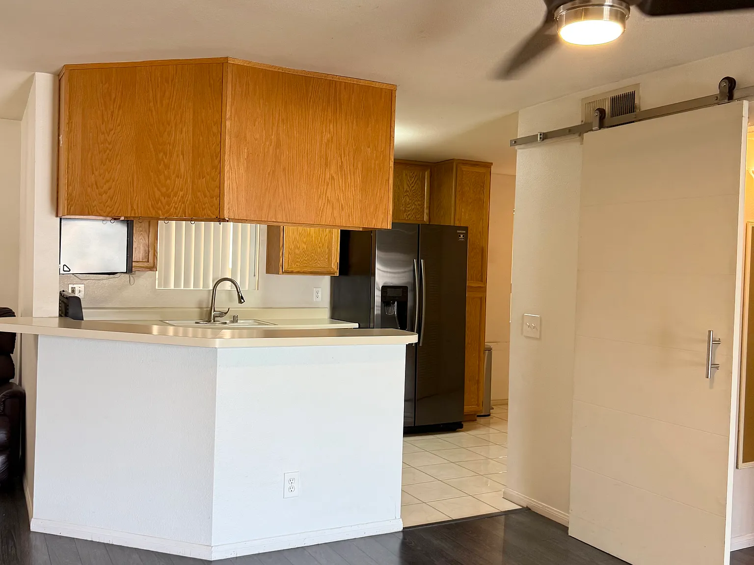 2 bed, 1055 sqft, $2,995 — Photo 4