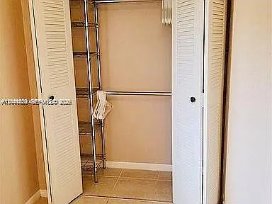 246 Riviera Cir #246 — Photo 16