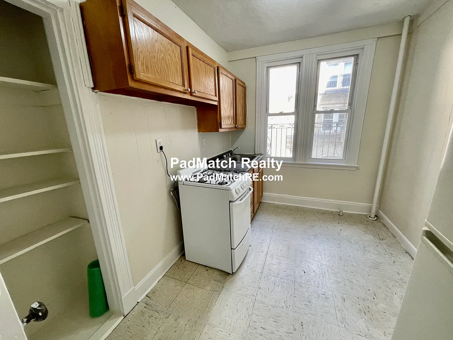 1 bed, 999 sqft, $2,325 — Photo 2
