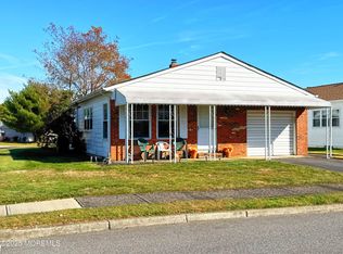 1 Albonito Dr, Toms River, NJ 08757