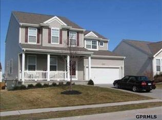 19006 B St, Omaha, NE 68130