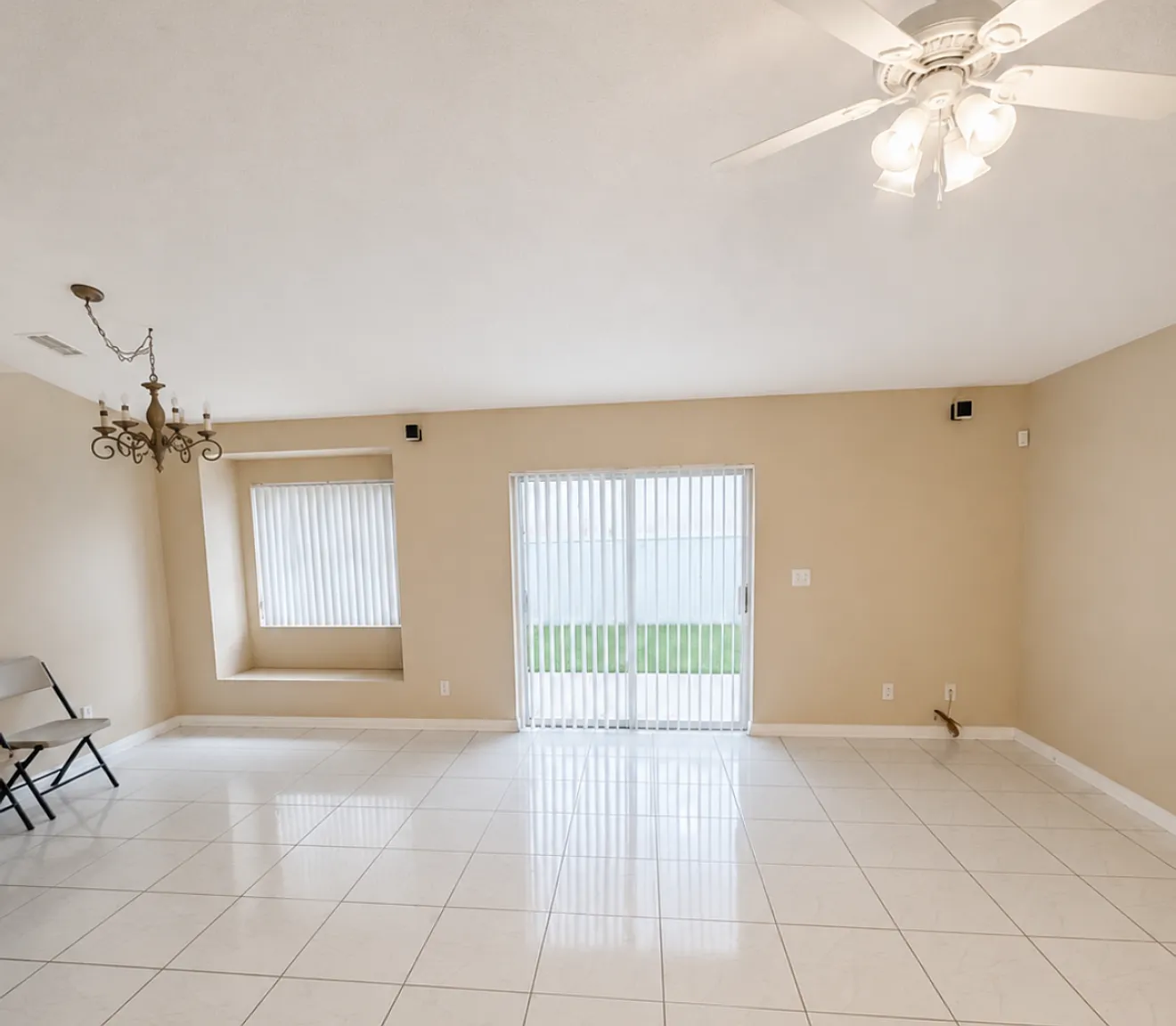 3 bed, 1742 sqft, $2,500 — Photo 3