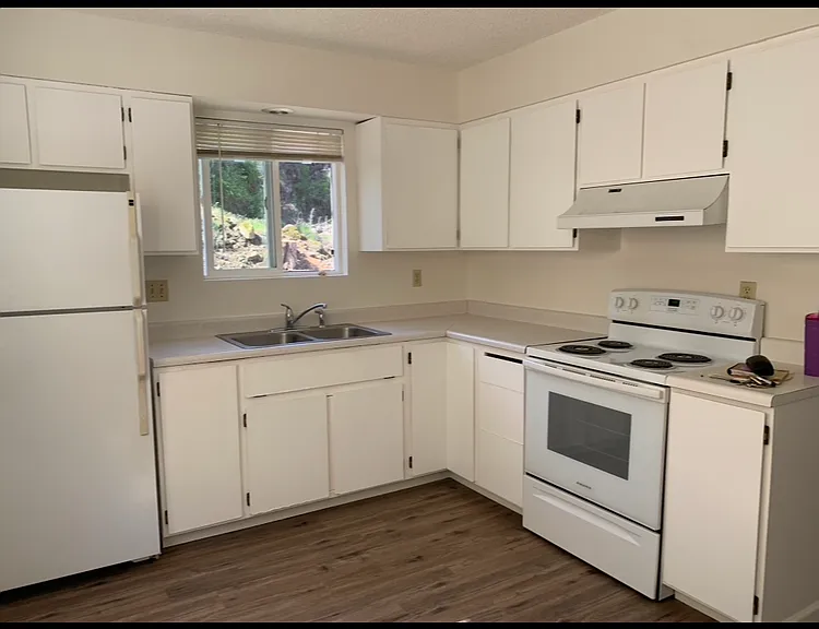 802 Wheeler St #3 — Photo 2