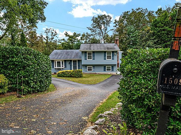 2nd image of 1509 King Philip Cir