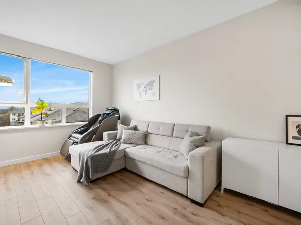 9233 Odlin Rd #511, Richmond, BC V6X 1C8