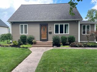 233 S Stratton Way, Decatur, IN 46733