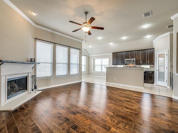 4th image of 1017 Nob Hill Pl