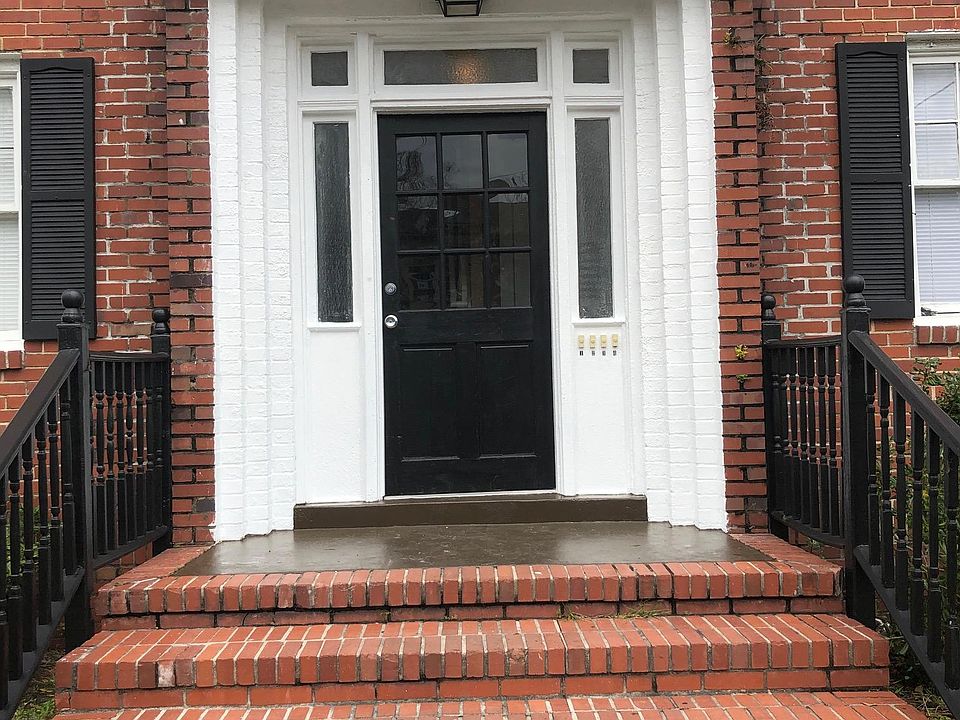 1st image of 2889 College St APT 3