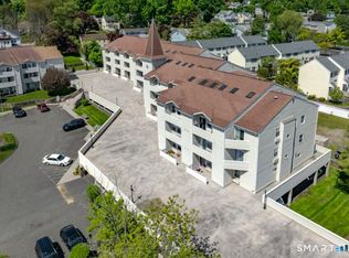 South Gate, Danbury, CT 06810
