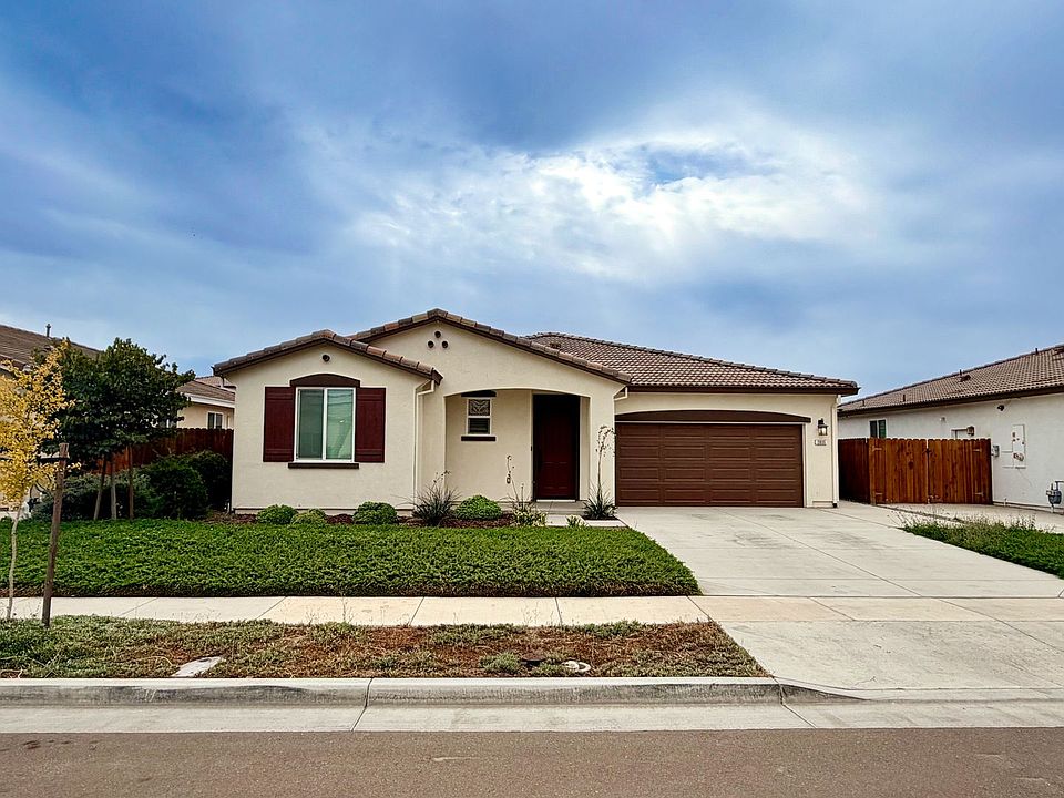 1st image of 2035 Greenbriar Dr