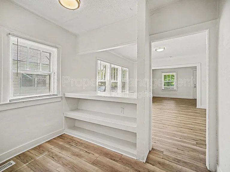 6431 S Benton Ave — Photo 6