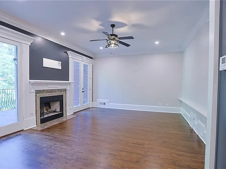 1294 Lenox Park Blvd — Photo 21
